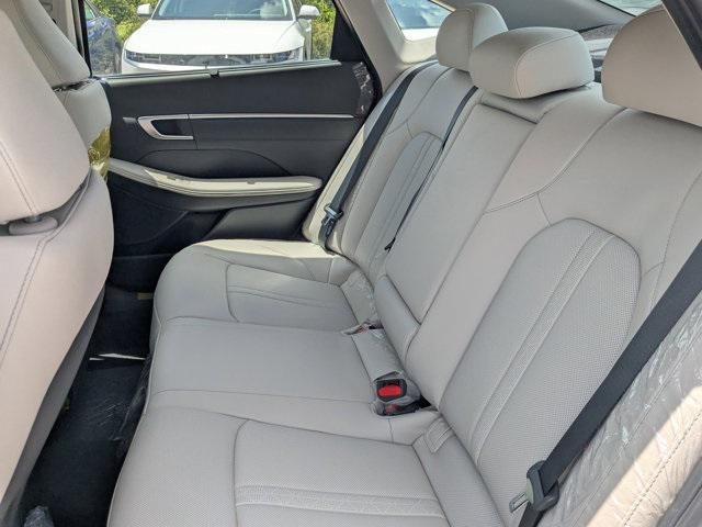 new 2025 Hyundai Sonata Hybrid car, priced at $39,775