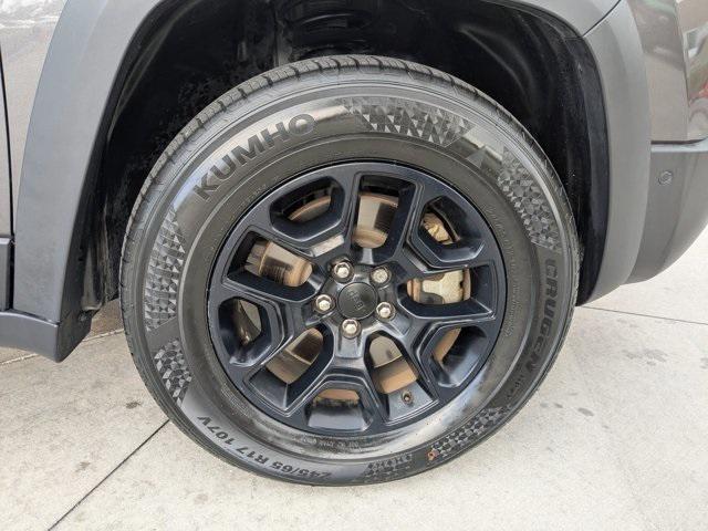 used 2021 Jeep Cherokee car, priced at $22,520