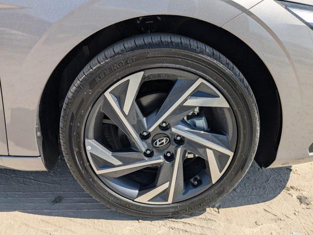 new 2025 Hyundai Elantra car, priced at $28,210