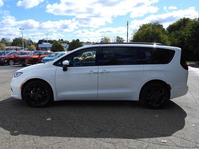 used 2023 Chrysler Pacifica car, priced at $27,958