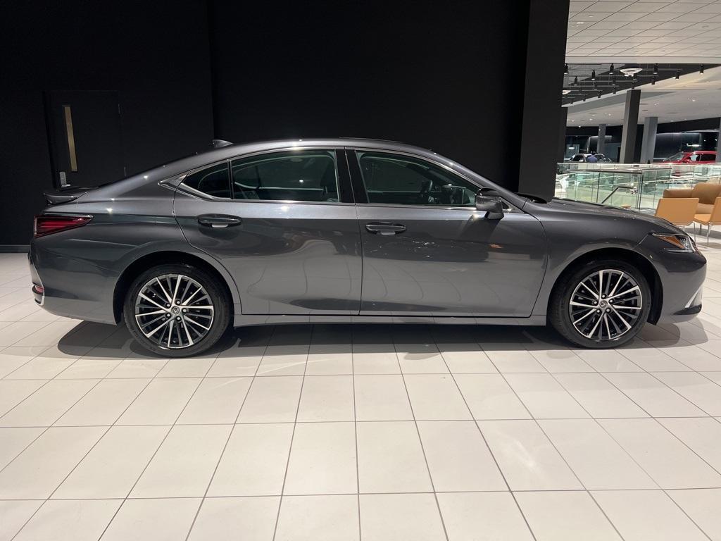 used 2022 Lexus ES 250 car, priced at $30,991