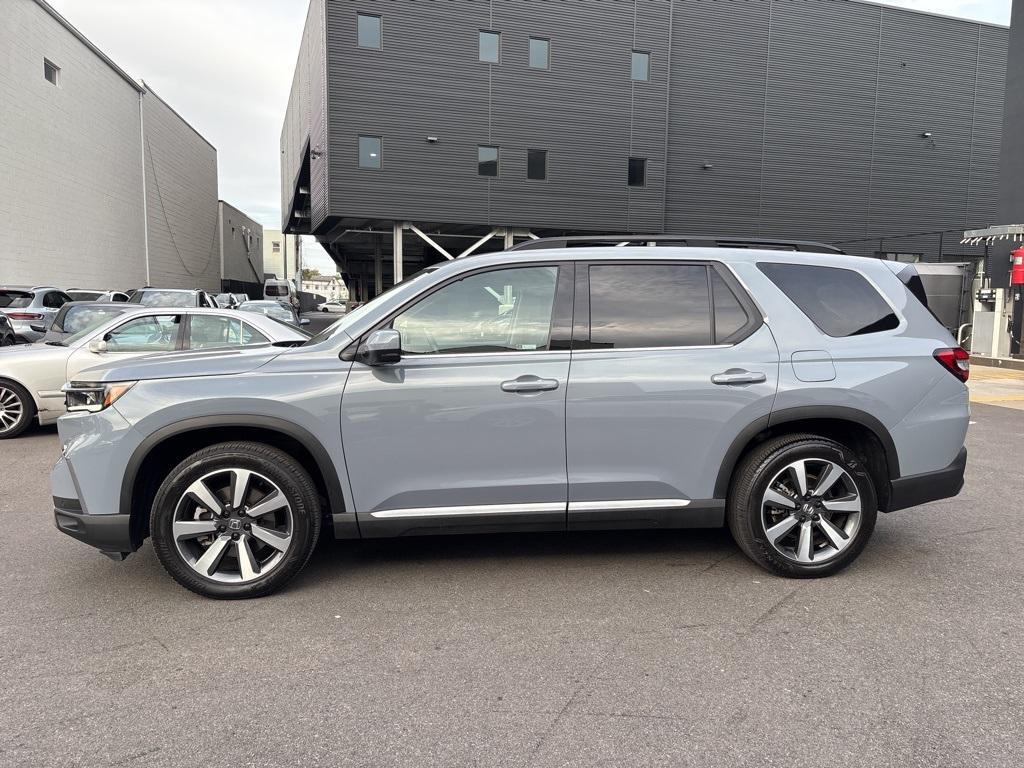 used 2024 Honda Pilot car, priced at $42,988