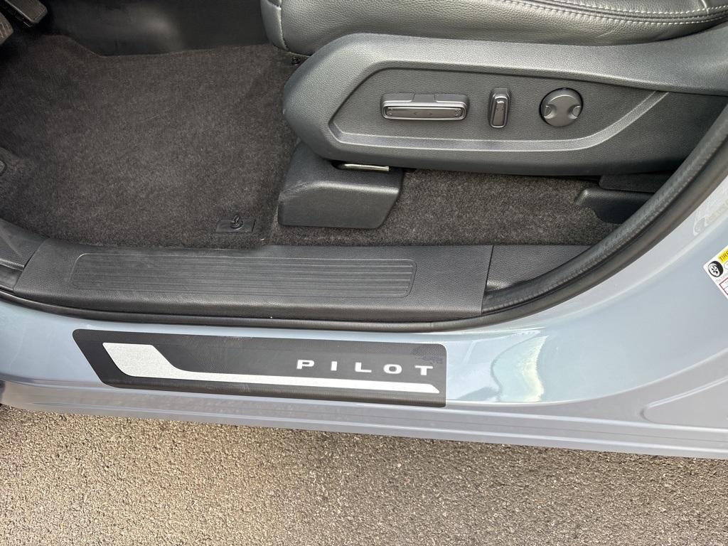 used 2024 Honda Pilot car, priced at $42,988