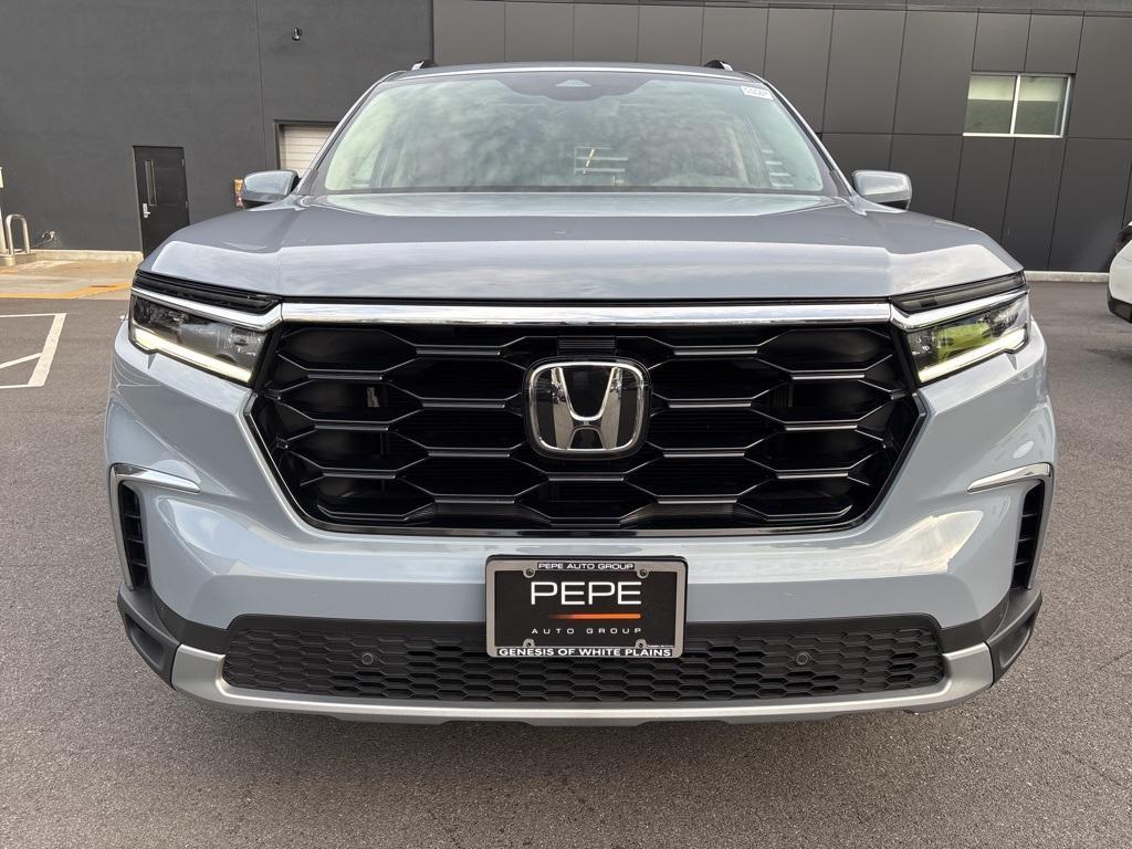 used 2024 Honda Pilot car, priced at $42,988
