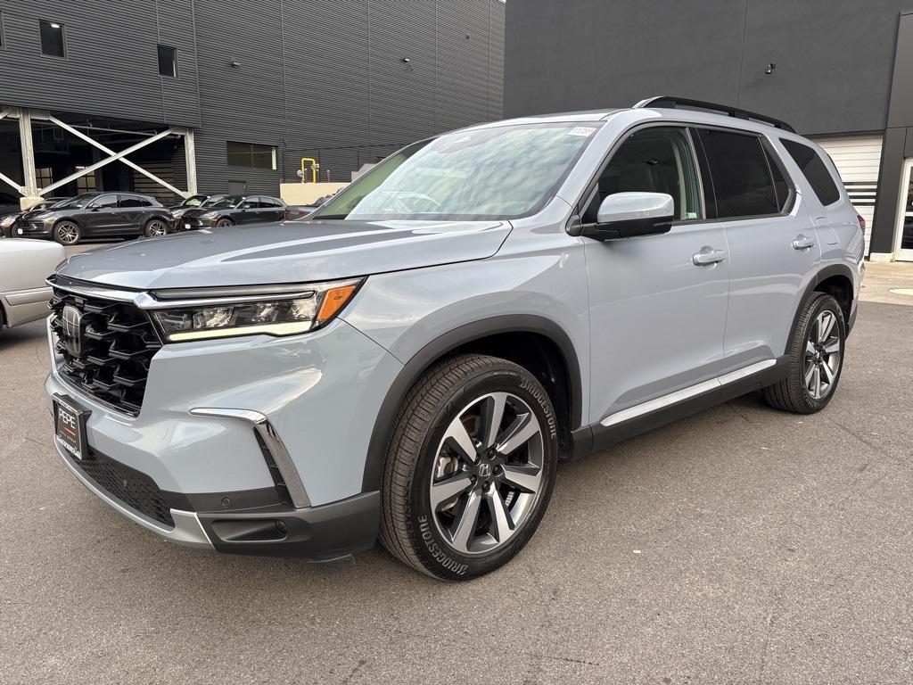 used 2024 Honda Pilot car, priced at $42,988