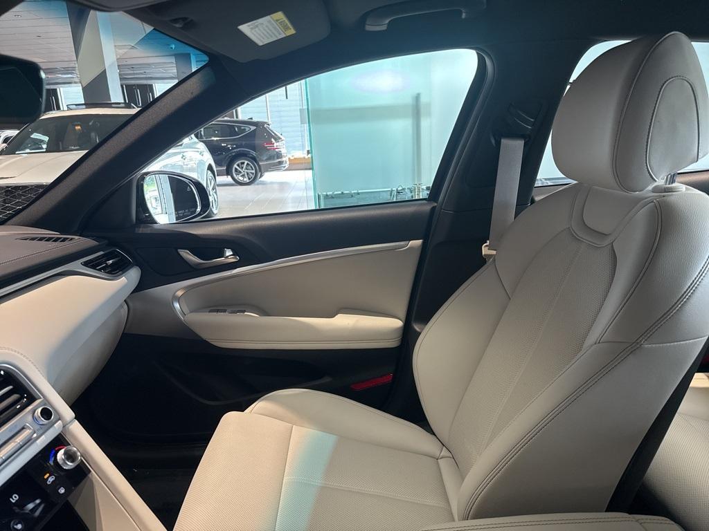 used 2025 Genesis G70 car, priced at $41,200