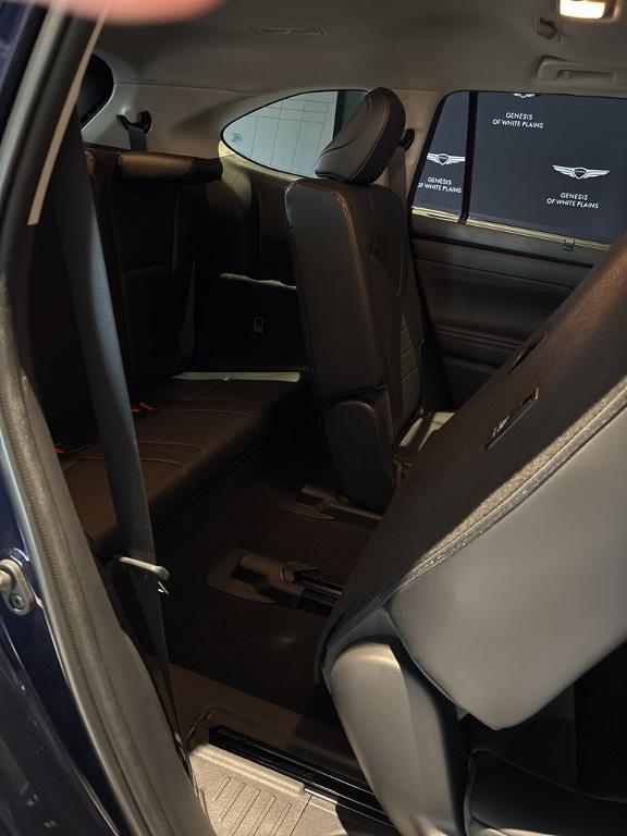 used 2023 Toyota Highlander car, priced at $39,897
