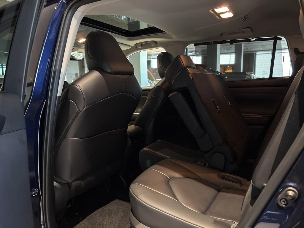 used 2023 Toyota Highlander car, priced at $39,897