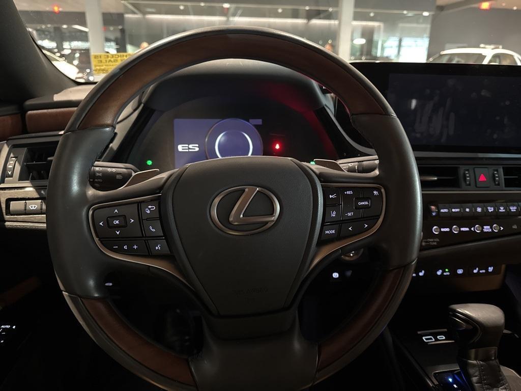used 2024 Lexus ES 350 car, priced at $46,991