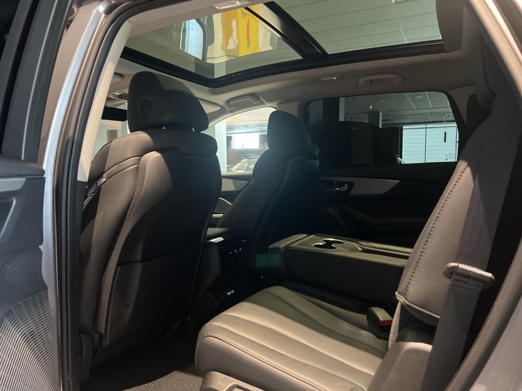 used 2024 Acura MDX car, priced at $44,610