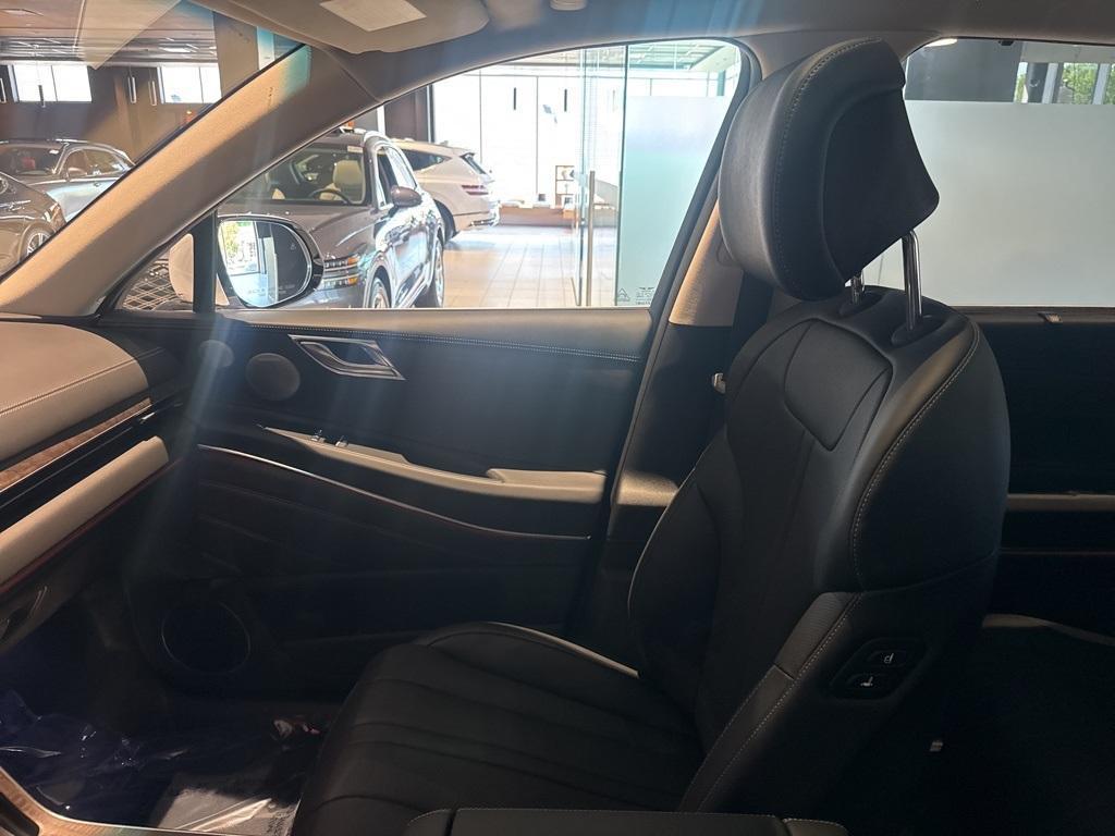 used 2025 Genesis GV80 car, priced at $59,600