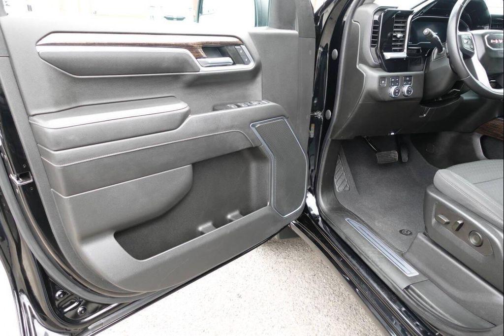 used 2022 GMC Sierra 1500 car, priced at $41,995