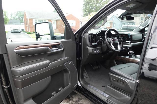 used 2022 GMC Sierra 1500 car, priced at $43,995