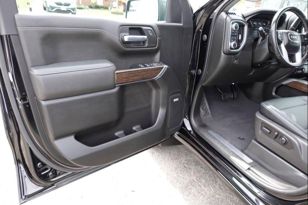 used 2022 GMC Sierra 1500 car, priced at $35,995