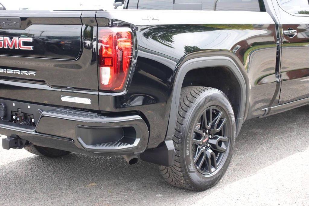 used 2022 GMC Sierra 1500 car, priced at $35,995