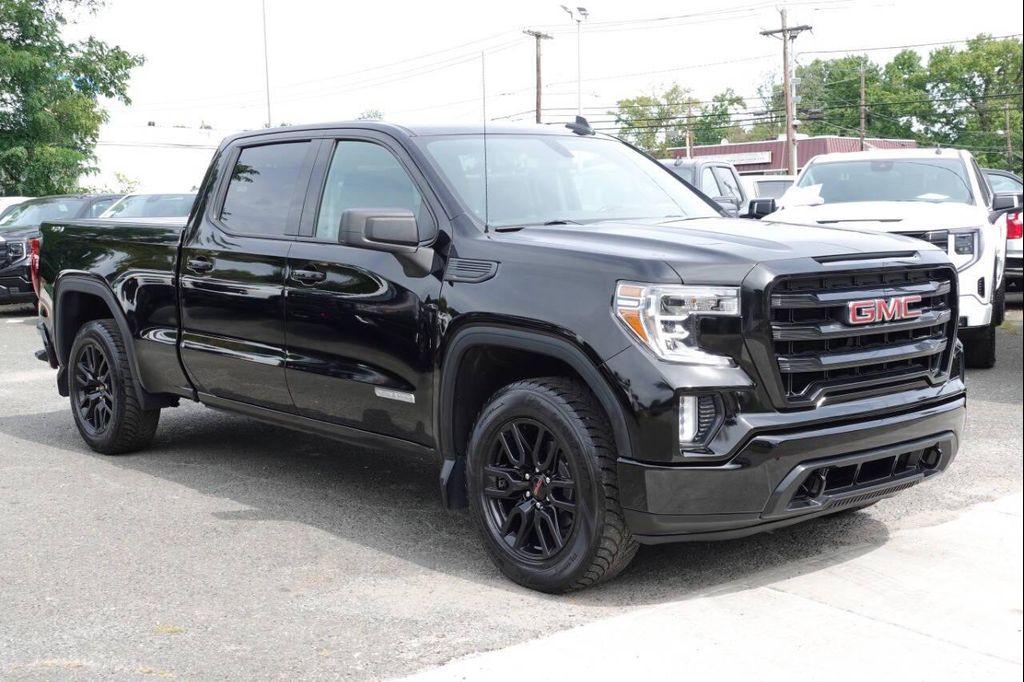 used 2022 GMC Sierra 1500 car, priced at $35,995