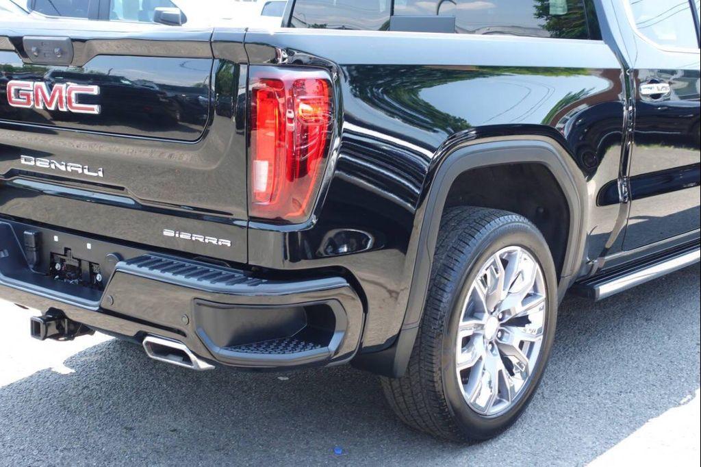 used 2022 GMC Sierra 1500 car, priced at $49,675