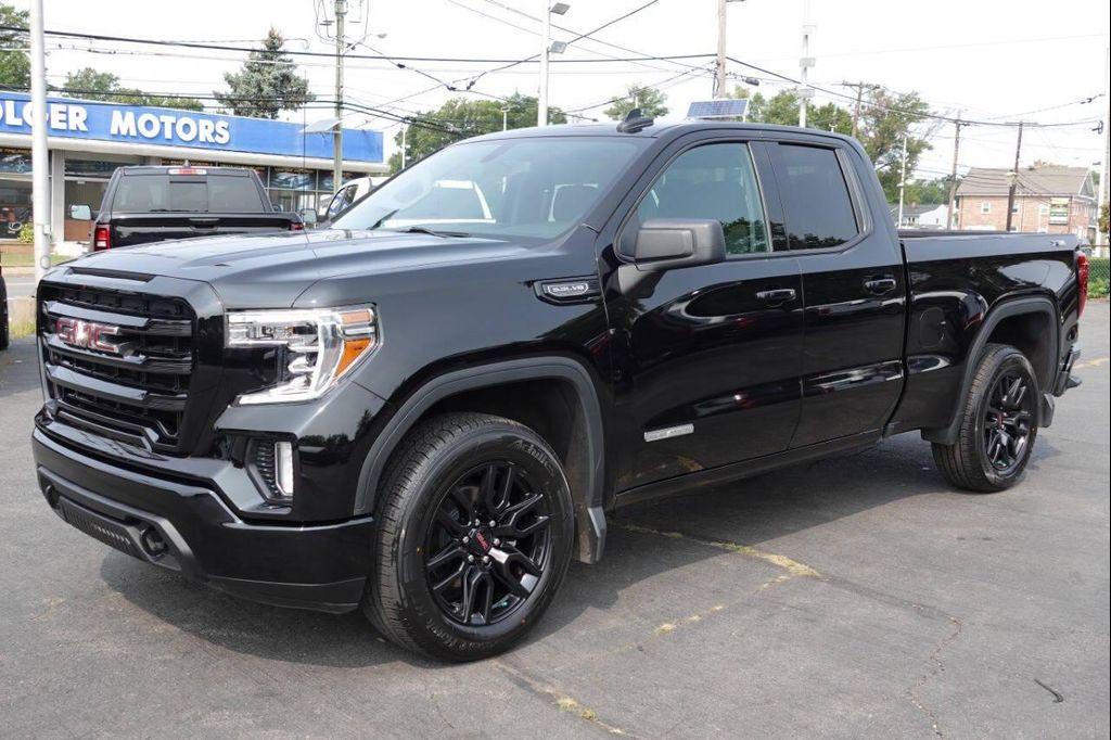 used 2022 GMC Sierra 1500 car, priced at $38,495