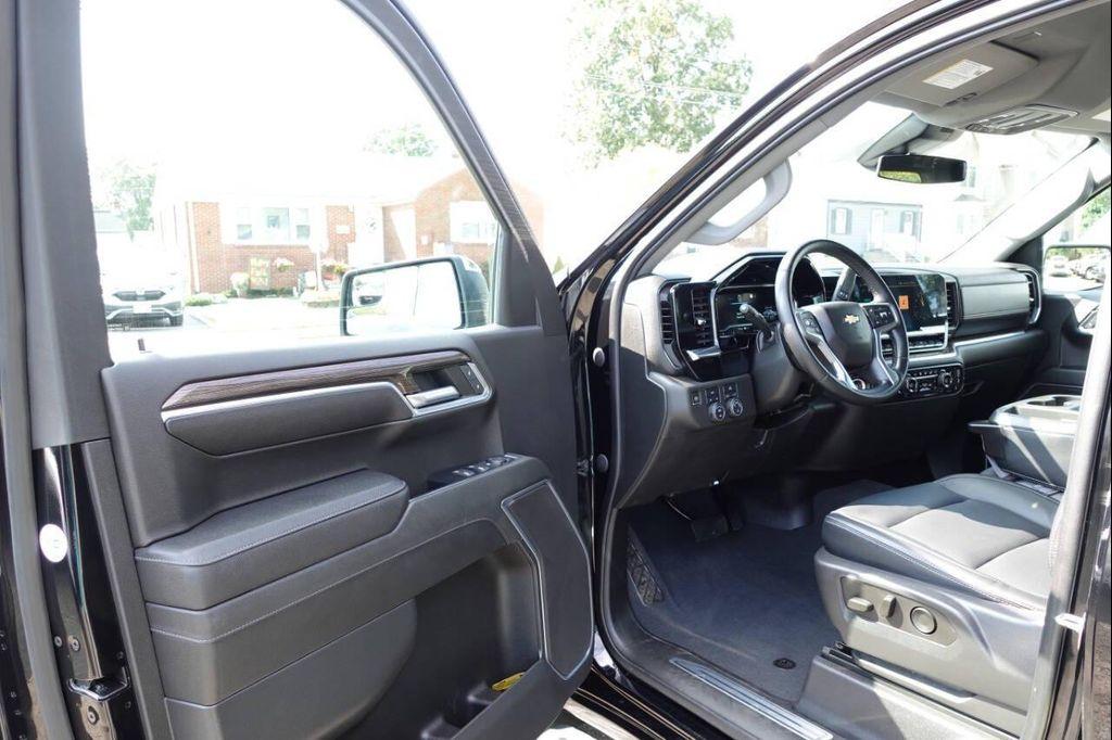 used 2023 Chevrolet Silverado 1500 car, priced at $34,995