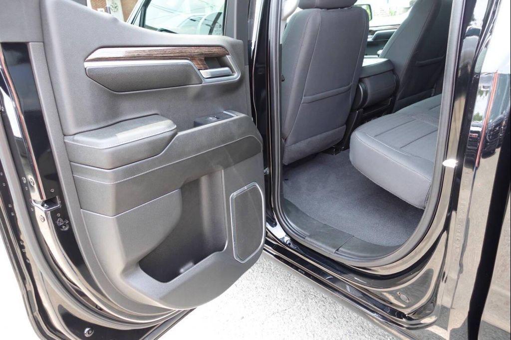 used 2023 GMC Sierra 1500 car, priced at $37,995