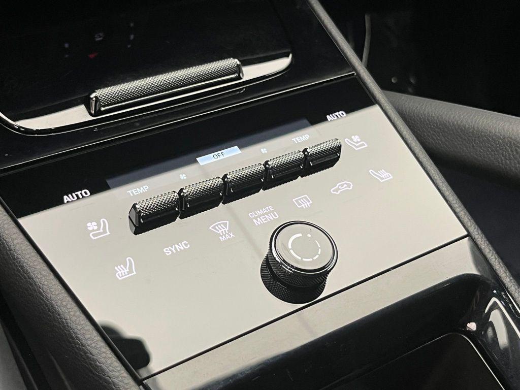 used 2025 Porsche Cayenne car, priced at $86,512