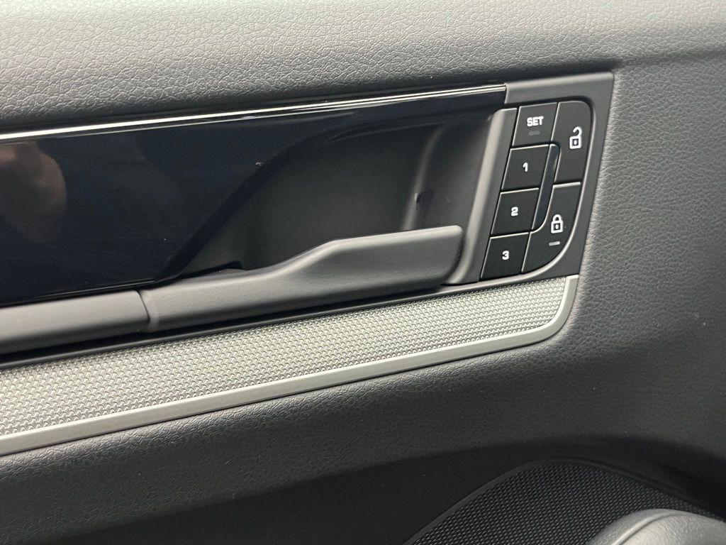 used 2025 Porsche Cayenne car, priced at $86,999