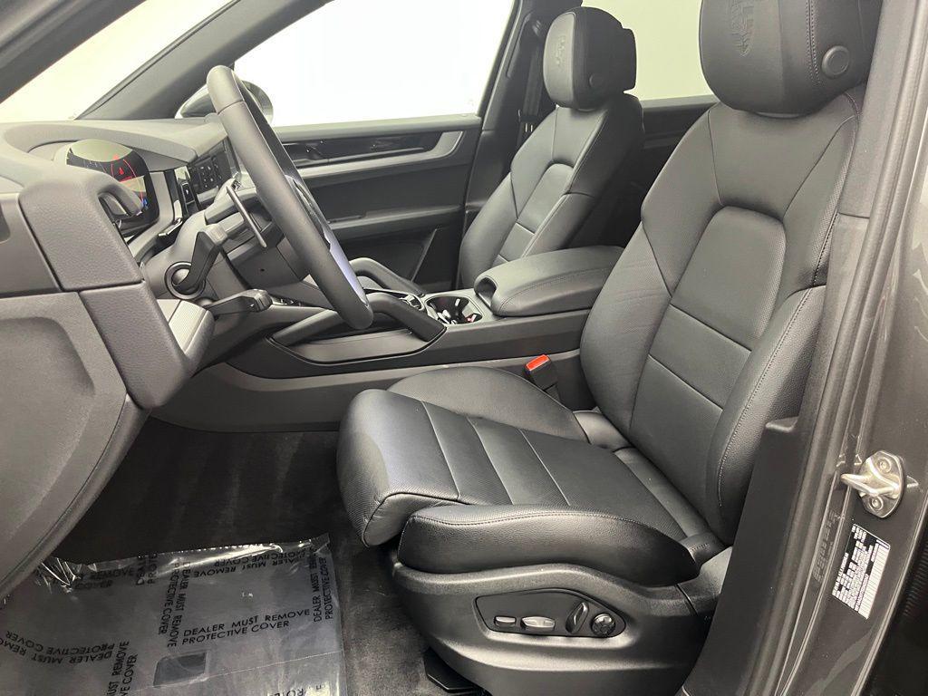 used 2025 Porsche Cayenne car, priced at $86,999