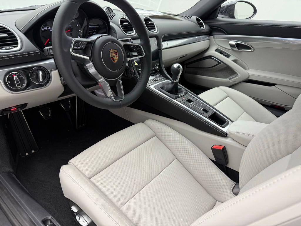 new 2025 Porsche 718 Boxster car, priced at $119,325