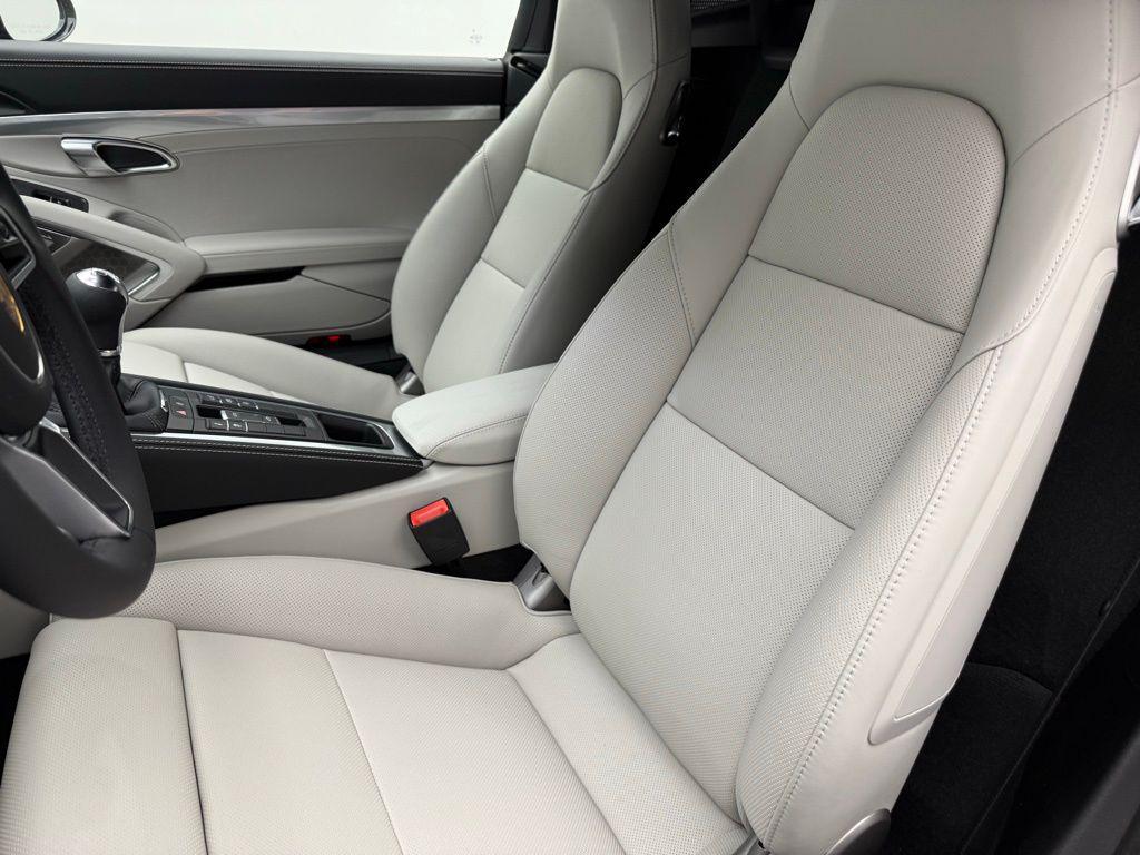 new 2025 Porsche 718 Boxster car, priced at $119,325