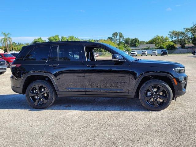 new 2024 Jeep Grand Cherokee car, priced at $44,569