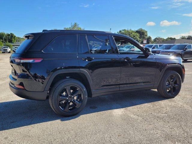 new 2024 Jeep Grand Cherokee car, priced at $44,569