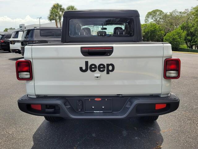 new 2025 Jeep Gladiator car, priced at $36,997
