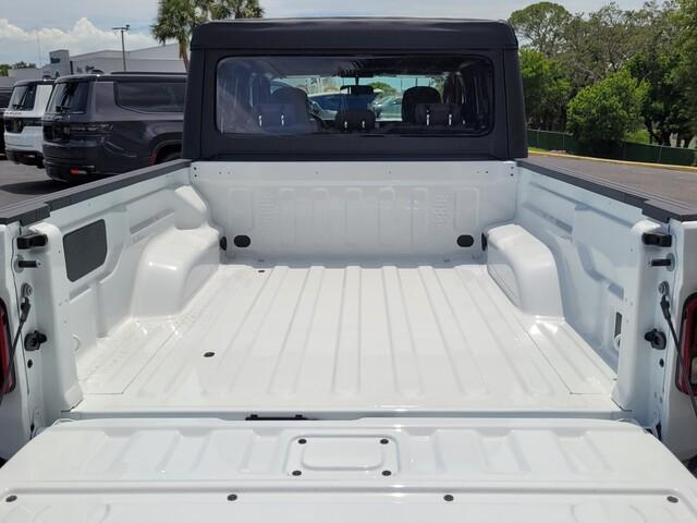 new 2025 Jeep Gladiator car, priced at $36,997