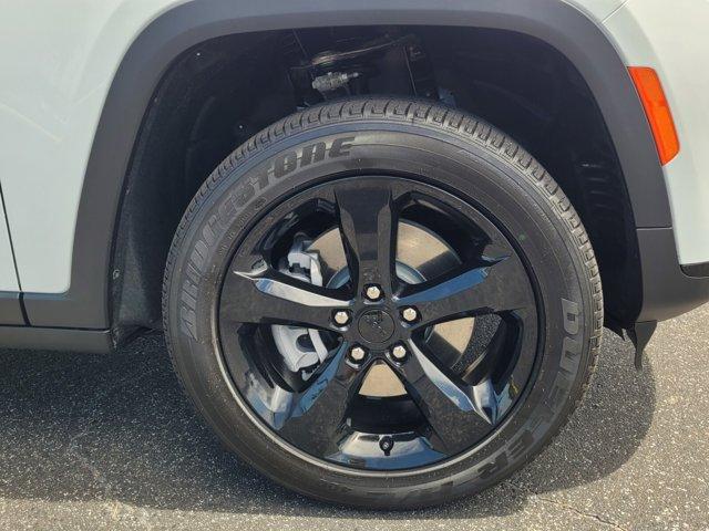 new 2025 Jeep Grand Cherokee L car, priced at $40,997