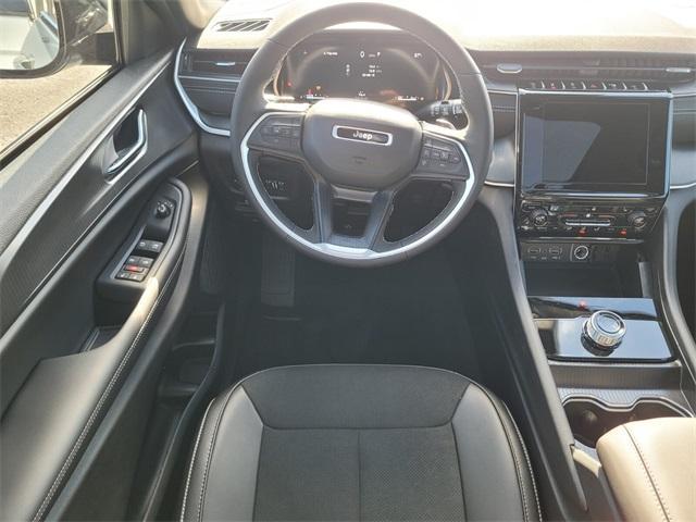 new 2025 Jeep Grand Cherokee L car, priced at $38,654
