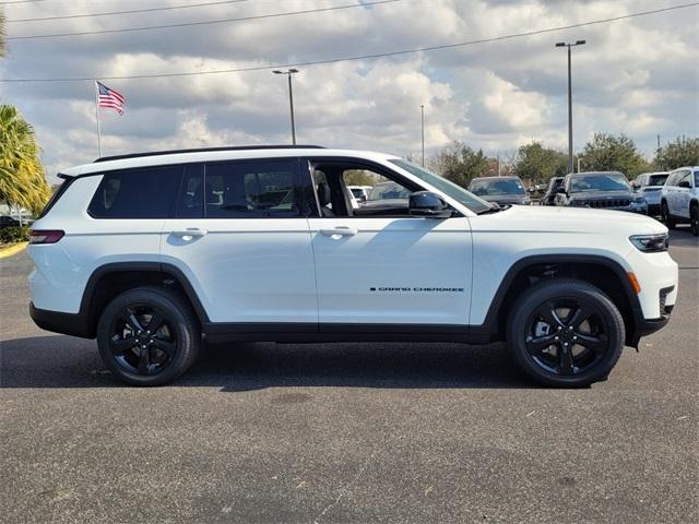 new 2025 Jeep Grand Cherokee L car, priced at $43,300