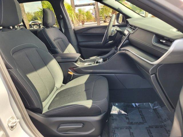 used 2025 Jeep Grand Cherokee car, priced at $35,999