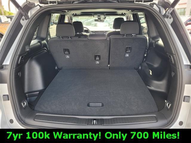 used 2025 Jeep Grand Cherokee car, priced at $33,995