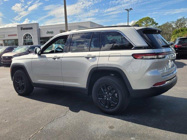 used 2025 Jeep Grand Cherokee car, priced at $35,999