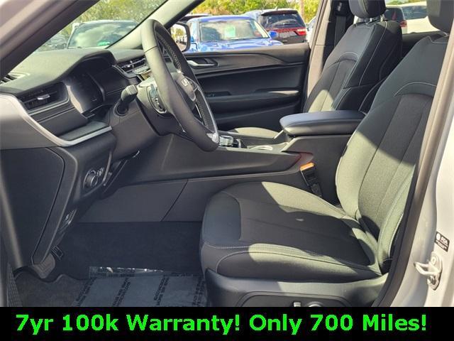 used 2025 Jeep Grand Cherokee car, priced at $33,995