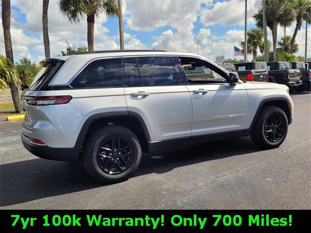 used 2025 Jeep Grand Cherokee car, priced at $33,995