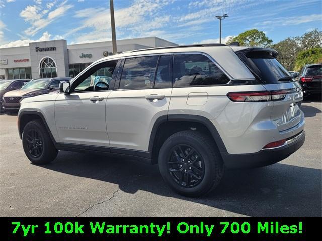 used 2025 Jeep Grand Cherokee car, priced at $33,995