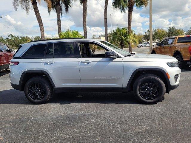 used 2025 Jeep Grand Cherokee car, priced at $35,999