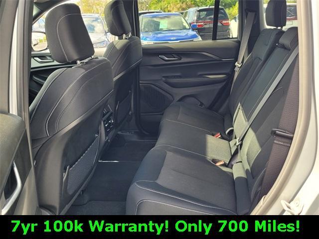 used 2025 Jeep Grand Cherokee car, priced at $33,995