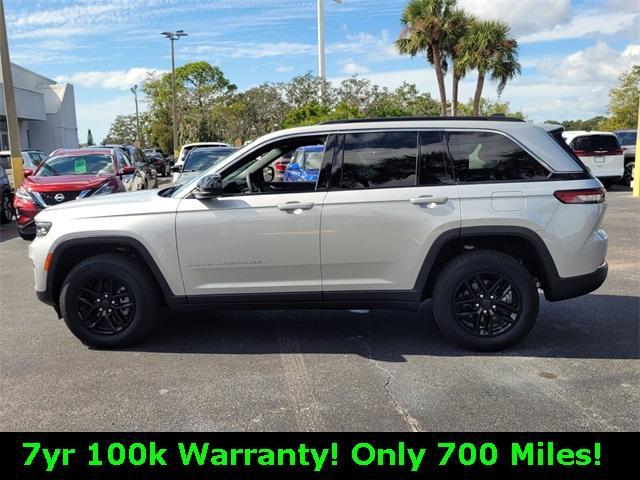 used 2025 Jeep Grand Cherokee car, priced at $33,995