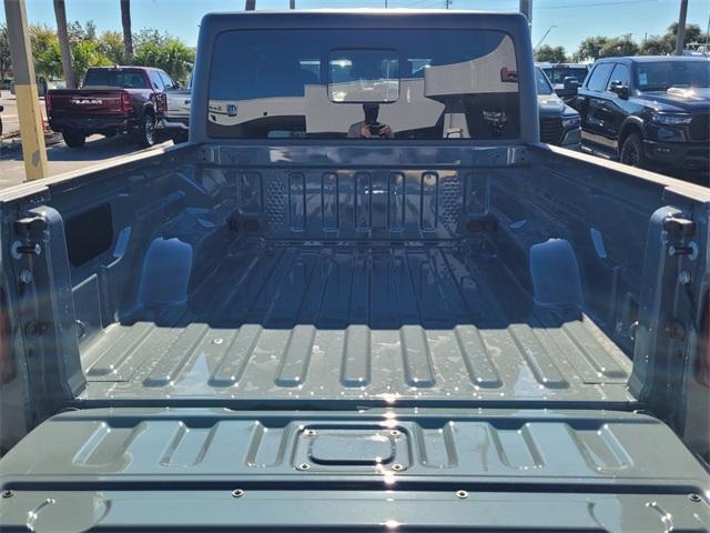 new 2025 Jeep Gladiator car, priced at $43,999