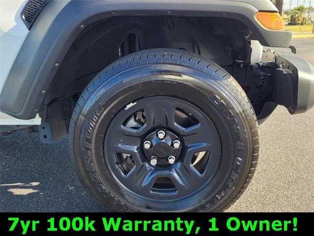 used 2023 Jeep Gladiator car, priced at $31,400