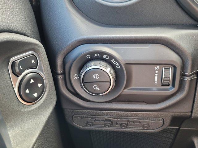 new 2025 Jeep Gladiator car, priced at $39,851