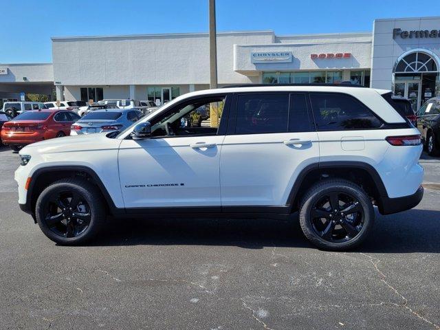 new 2025 Jeep Grand Cherokee car, priced at $44,170