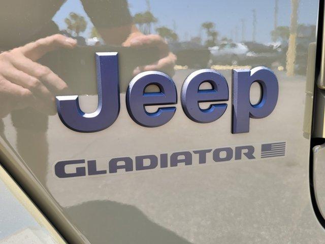 new 2025 Jeep Gladiator car, priced at $44,997
